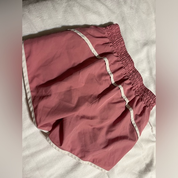 Women’s small athletic shorts 2-pack - Picture 3 of 3